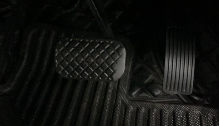 2022 MG HECTOR PLUS SHARP 1.5 PETROL TURBO CVT 6-STR, Petrol, Automatic, 57,086 km, Pedals