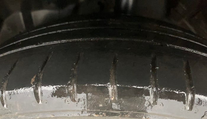 2022 MG HECTOR PLUS SHARP 1.5 PETROL TURBO CVT 6-STR, Petrol, Automatic, 57,086 km, Left Front Tyre Tread