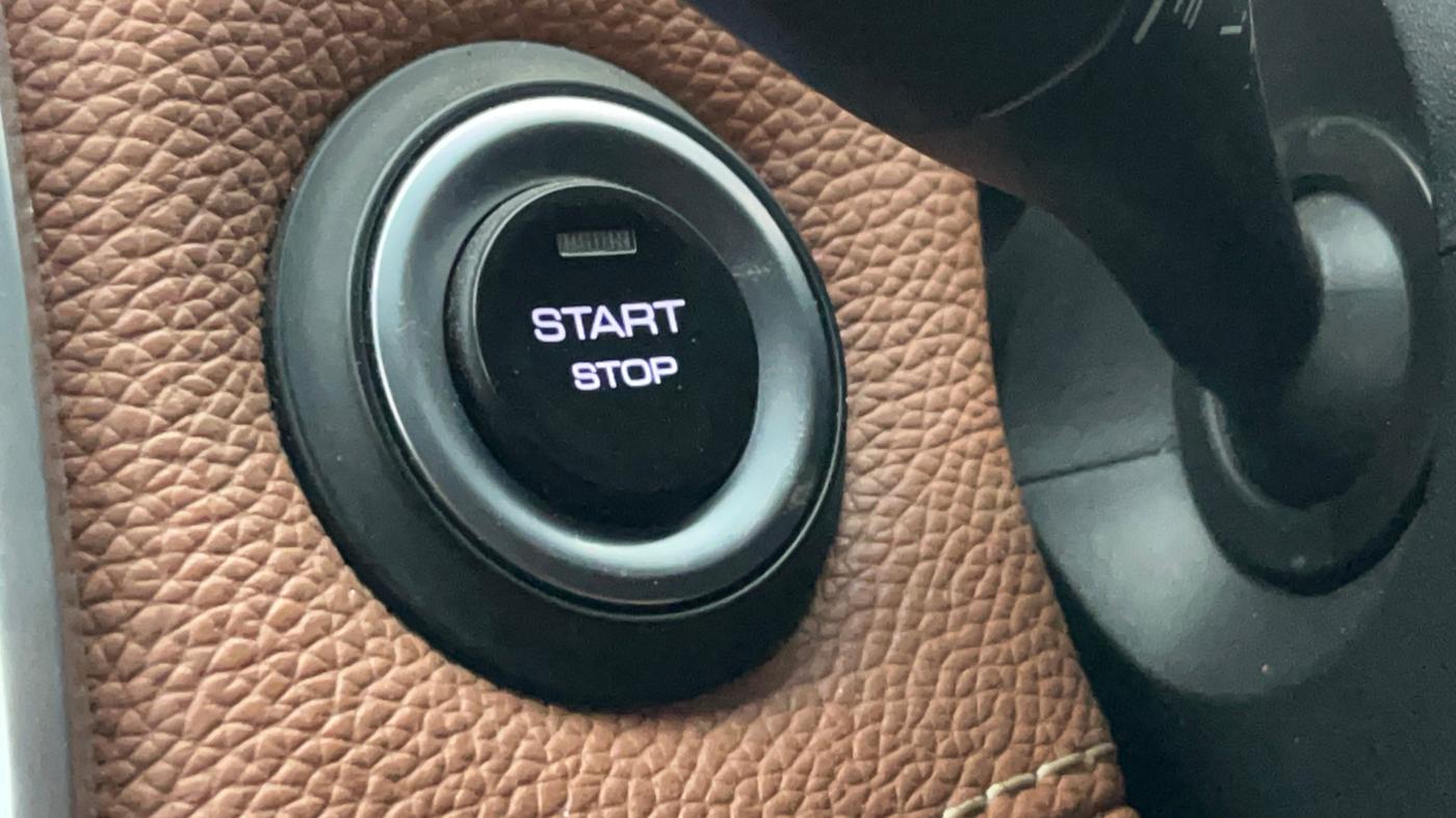 2022 MG HECTOR PLUS SHARP 1.5 PETROL TURBO CVT 6-STR, Petrol, Automatic, 57,165 km, Keyless Start/ Stop Button