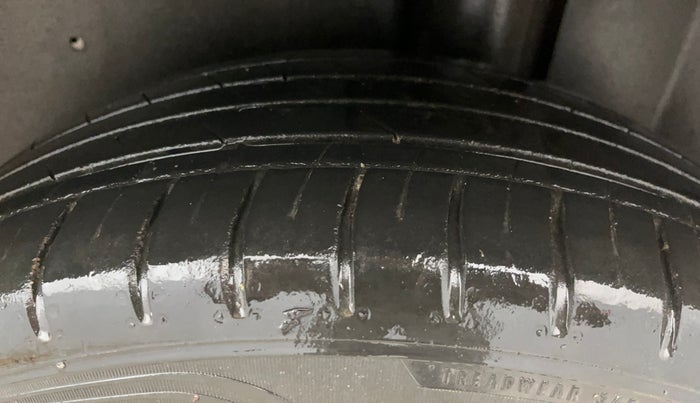 2022 MG HECTOR PLUS SHARP 1.5 PETROL TURBO CVT 6-STR, Petrol, Automatic, 57,086 km, Left Rear Tyre Tread