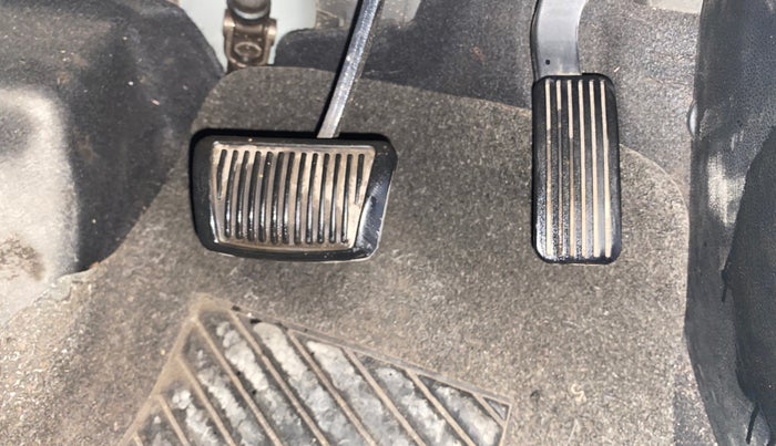 2020 KIA SELTOS HTX IVT 1.5 PETROL, Petrol, Automatic, 1,37,635 km, Pedals