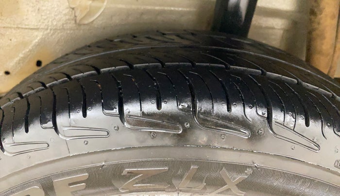2016 Maruti Celerio VXI, Petrol, Manual, 1,44,177 km, Left Rear Tyre Tread