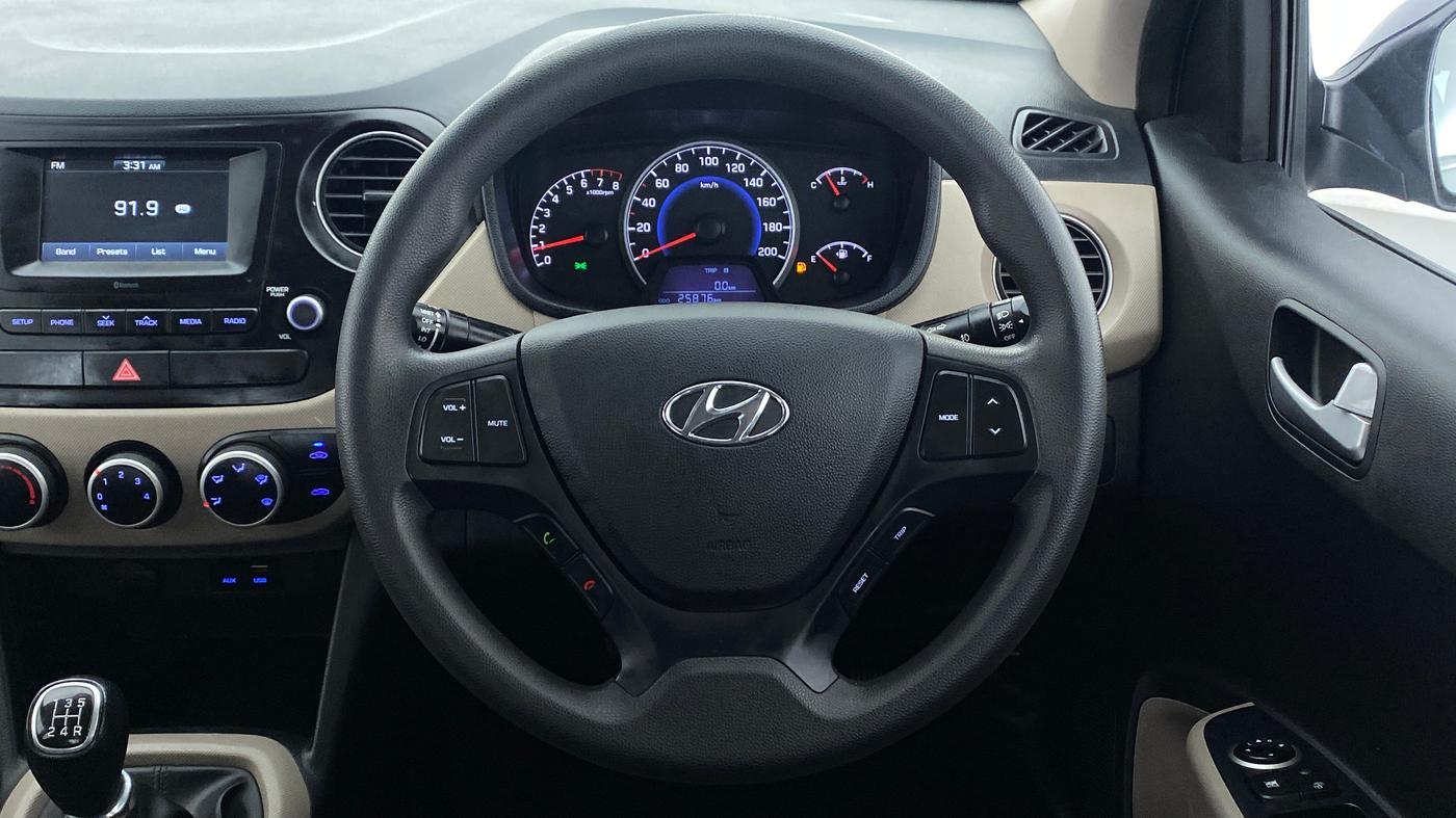 2017 Hyundai Grand i10 SPORTZ 1.2 KAPPA VTVT, Petrol, Manual, 25,915 km, Steering Wheel Close Up