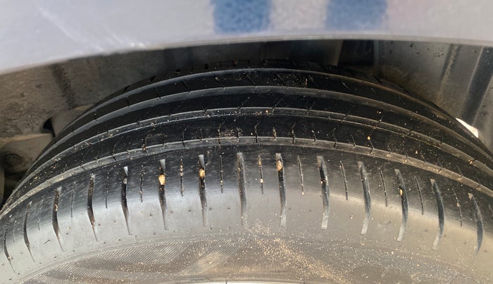 2023 Maruti Baleno ALPHA PETROL 1.2, Petrol, Manual, 27,757 km, Left Rear Tyre Tread