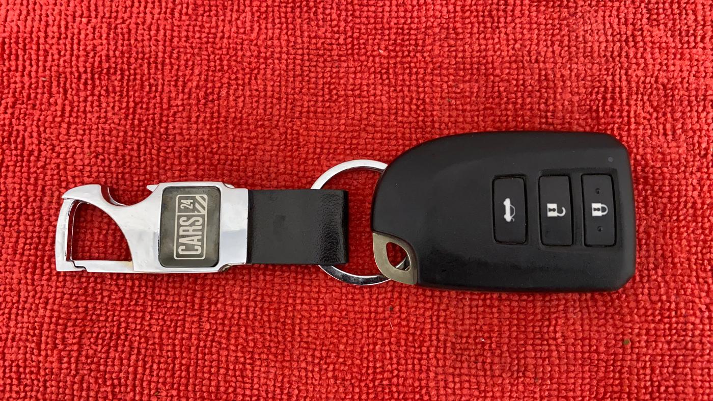 2018 Toyota YARIS VX CVT, Petrol, Automatic, 79,642 km, Key Close Up