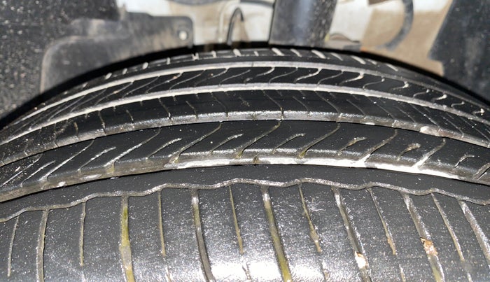 2025 Tata NEXON Pure S 1.2 iCNG, CNG, Manual, 23,295 km, Left Front Tyre Tread