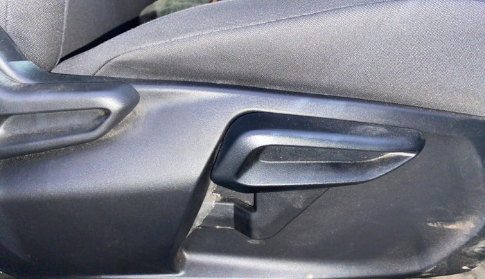 2025 Tata NEXON Pure S 1.2 iCNG, CNG, Manual, 23,295 km, Driver Side Adjustment Panel