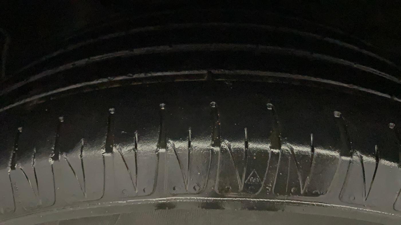 2019 Hyundai VENUE SX 1.0 TURBO, Petrol, Manual, 1,25,229 km, Left Front Tyre Tread