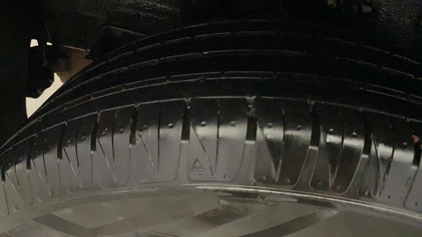 2019 Hyundai VENUE SX 1.0 TURBO, Petrol, Manual, 1,25,229 km, Right Rear Tyre Tread