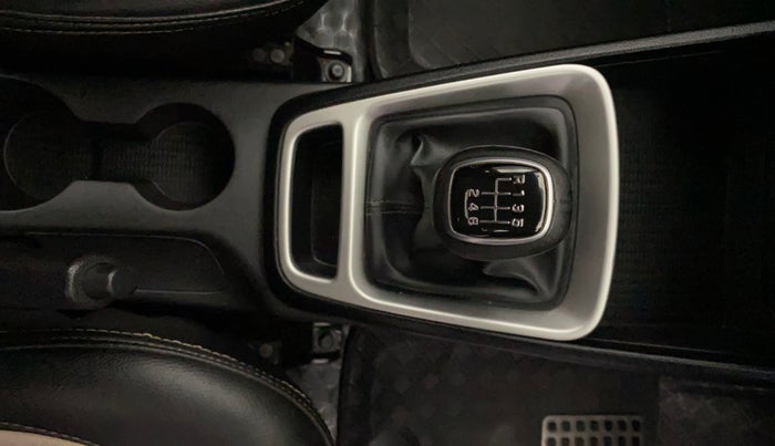 2019 Hyundai VENUE SX 1.0 TURBO, Petrol, Manual, 1,25,196 km, Gear Lever