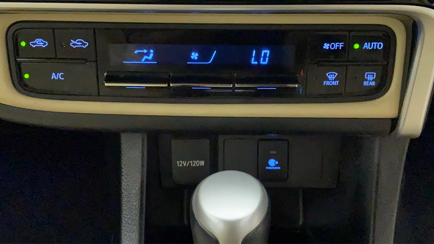 2017 Toyota Corolla Altis VL AT, Petrol, Automatic, 66,207 km, Automatic Climate Control