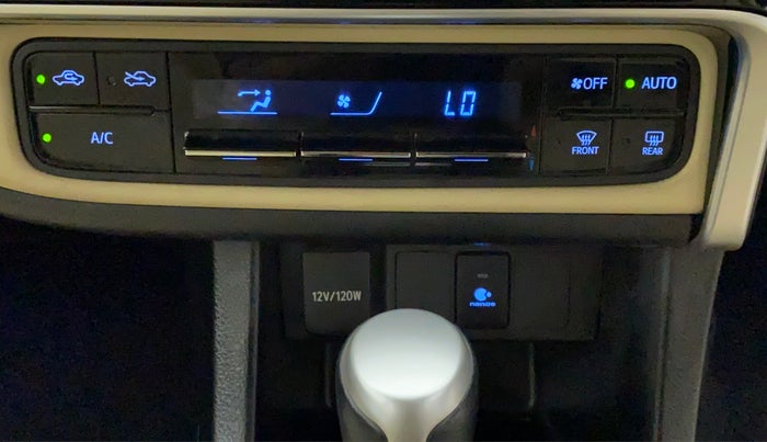 2017 Toyota Corolla Altis VL AT, Petrol, Automatic, 66,207 km, Automatic Climate Control