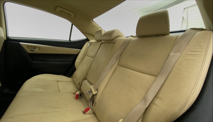 2017 Toyota Corolla Altis VL AT, Petrol, Automatic, 66,207 km, Right Side Rear Door Cabin