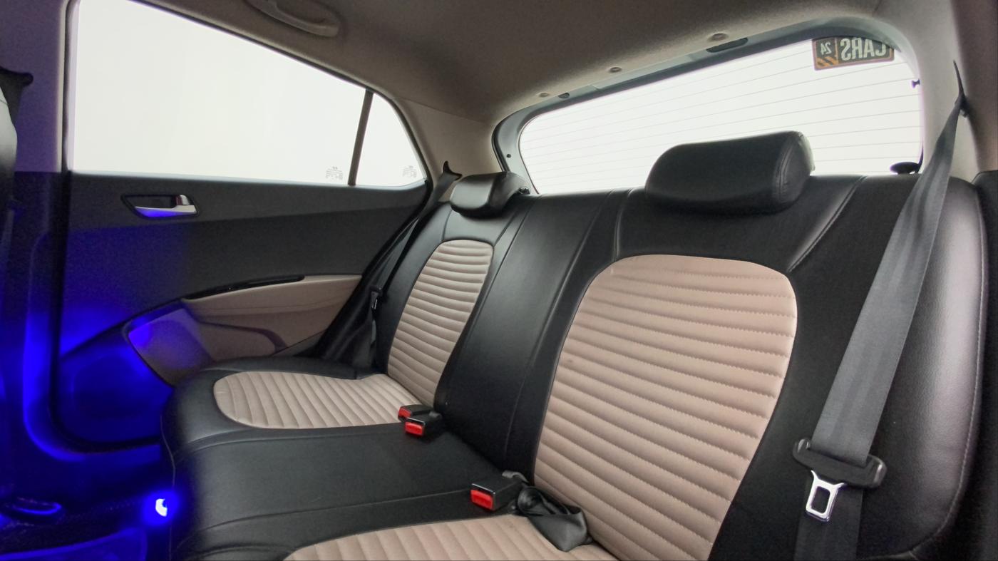 2015 Hyundai Grand i10 ASTA AT 1.2 KAPPA VTVT, Petrol, Automatic, 46,115 km, Right Side Rear Door Cabin