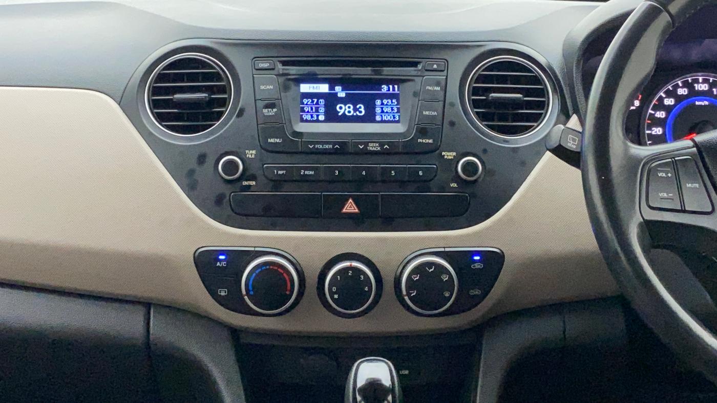2015 Hyundai Grand i10 ASTA AT 1.2 KAPPA VTVT, Petrol, Automatic, 46,115 km, Air Conditioner