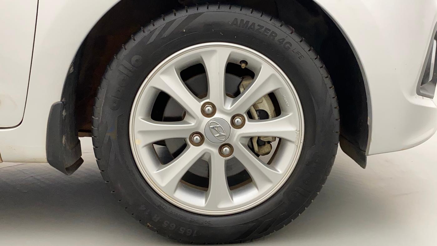 2015 Hyundai Grand i10 ASTA AT 1.2 KAPPA VTVT, Petrol, Automatic, 46,115 km, Right Front Wheel