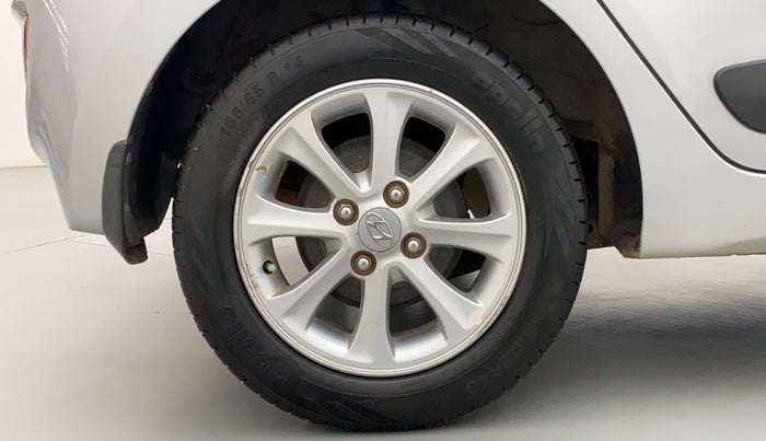 2015 Hyundai Grand i10 ASTA AT 1.2 KAPPA VTVT, Petrol, Automatic, 46,115 km, Right Rear Wheel