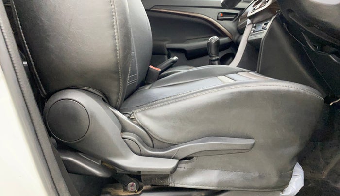 2023 Maruti BREZZA VXI S-CNG, CNG, Manual, 37,722 km, Driver Side Adjustment Panel