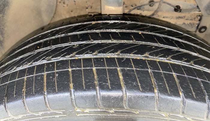 2023 Maruti BREZZA VXI S-CNG, CNG, Manual, 37,722 km, Right Front Tyre Tread