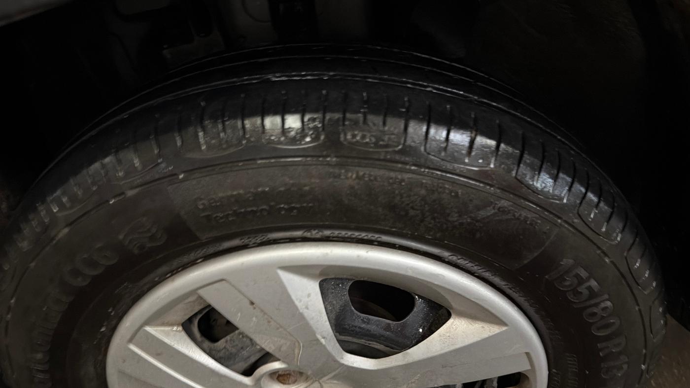 2018 Renault Kwid RXL, CNG, Manual, 72,027 km, Left Front Tyre Tread