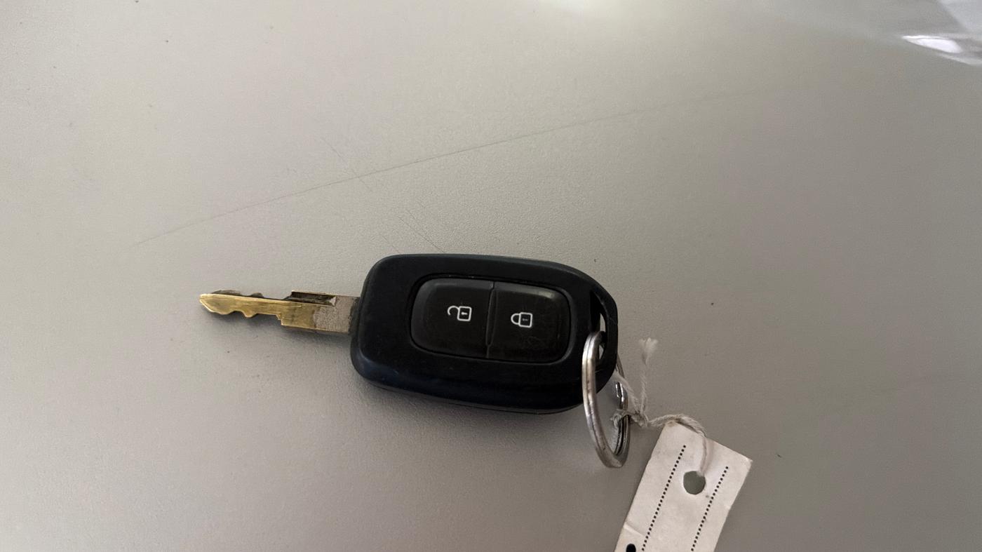 2018 Renault Kwid RXL, CNG, Manual, 72,027 km, Key Close Up