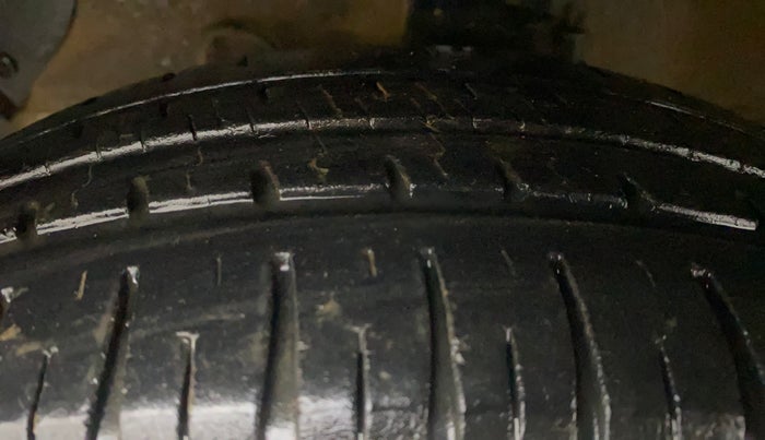 2017 Hyundai Grand i10 ASTA 1.2 KAPPA VTVT, Petrol, Manual, 25,102 km, Left Front Tyre Tread