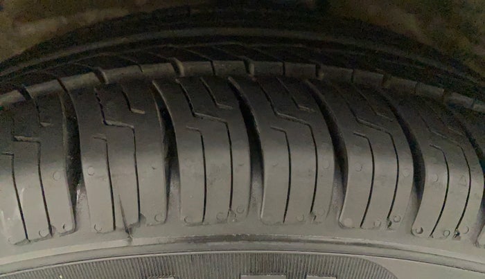 2018 Maruti Celerio VXI CNG, CNG, Manual, 71,263 km, Left Front Tyre Tread