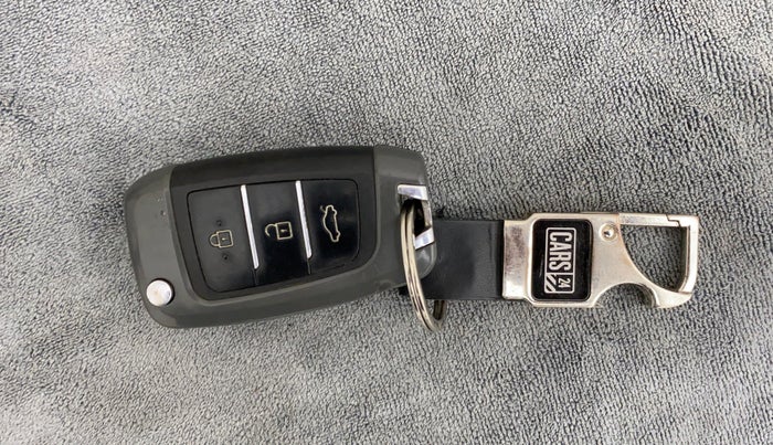 2019 Hyundai Grand i10 MAGNA 1.2 KAPPA VTVT CNG, CNG, Manual, 47,920 km, Key Close Up