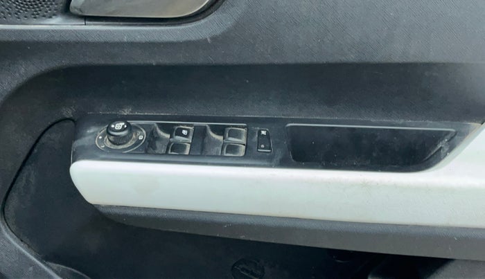 2021 Tata PUNCH CREATIVE AMT 1.2 RTN DUAL TONE, Petrol, Automatic, 29,576 km, Driver Side Door Panels Control