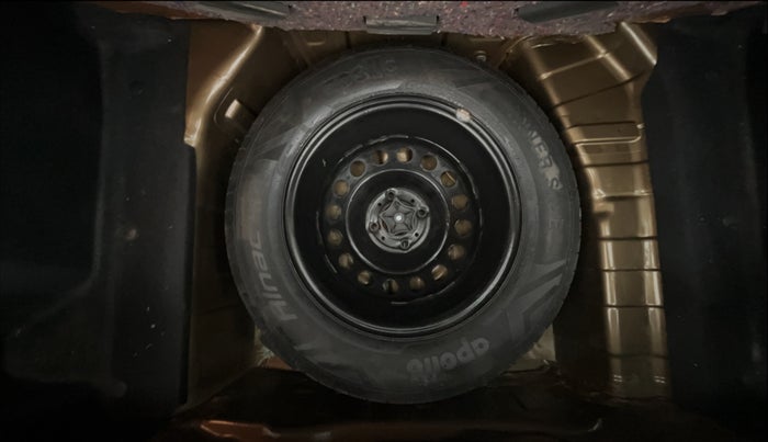 2021 Tata PUNCH CREATIVE AMT 1.2 RTN DUAL TONE, Petrol, Automatic, 29,576 km, Spare Tyre