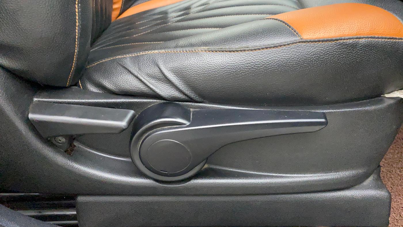 2017 Tata TIGOR Revotron XT, Petrol, Manual, 84,112 km, Driver Side Adjustment Panel