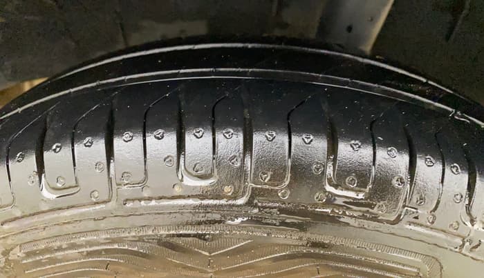2018 Renault Kwid RXL 1.0, Petrol, Manual, 69,845 km, Left Rear Tyre Tread