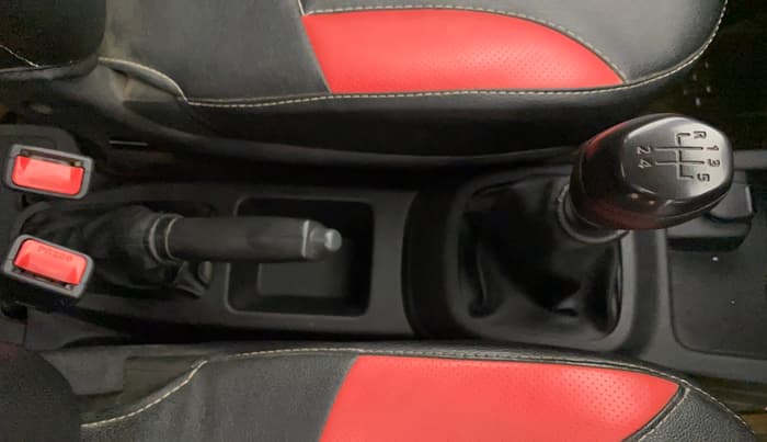 2018 Renault Kwid RXL 1.0, Petrol, Manual, 69,845 km, Gear Lever
