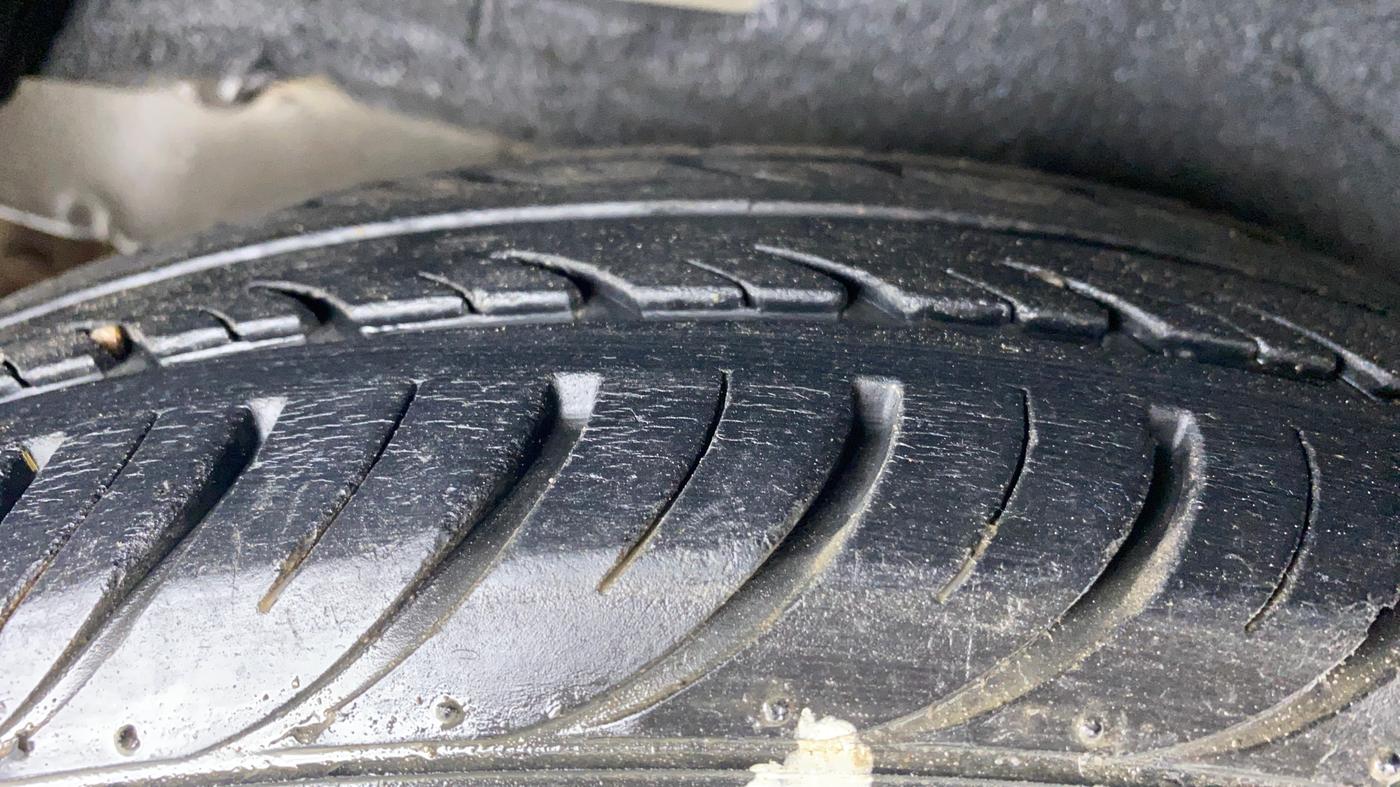 2011 Hyundai i10 MAGNA 1.2 KAPPA2, Petrol, Manual, 47,172 km, Right Rear Tyre Tread