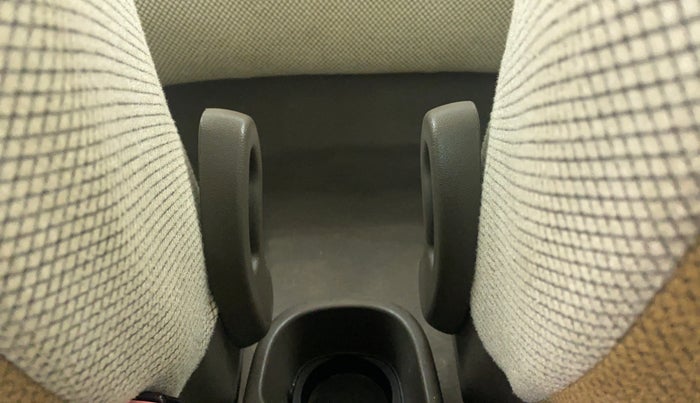 2011 Hyundai i10 MAGNA 1.2 KAPPA2, Petrol, Manual, 47,172 km, Driver Side Adjustment Panel