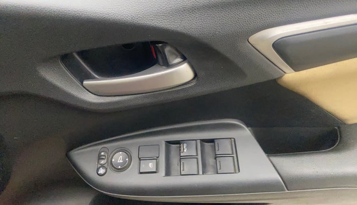 2018 Honda Jazz 1.2L I-VTEC V CVT, Petrol, Automatic, 48,358 km, Driver Side Door Panels Control