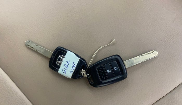 2018 Honda Jazz 1.2L I-VTEC V CVT, Petrol, Automatic, 48,358 km, Key Close Up