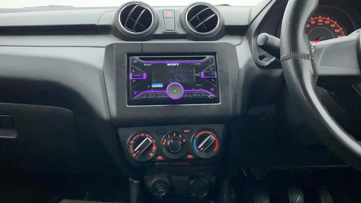 2020 Maruti Swift LXI D, Petrol, Manual, 49,003 km, Air Conditioner