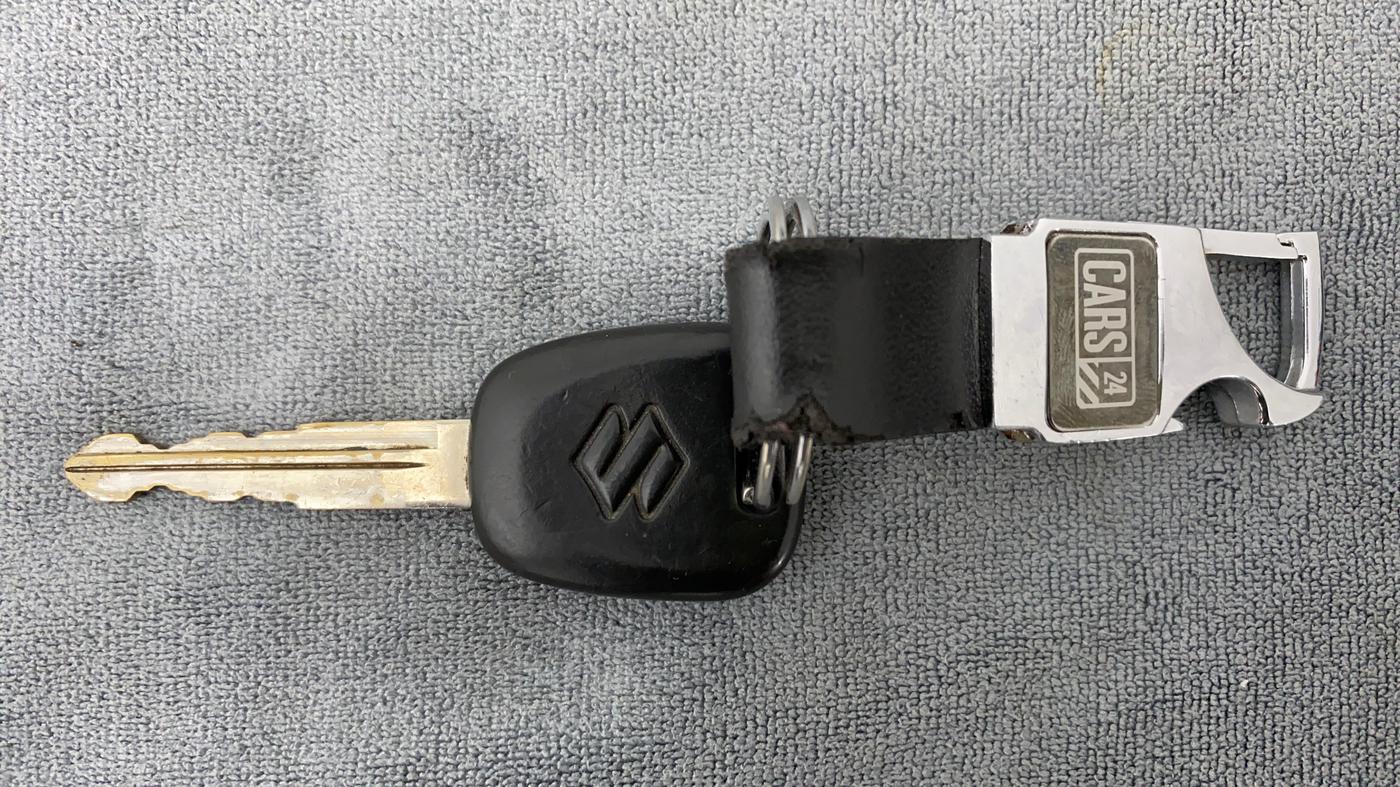 2020 Maruti Swift LXI D, Petrol, Manual, 49,003 km, Key Close Up