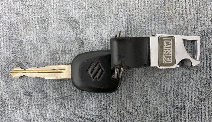 2020 Maruti Swift LXI D, Petrol, Manual, 49,003 km, Key Close Up