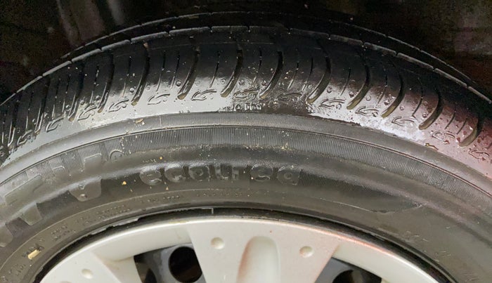 2015 Honda Amaze 1.2L I-VTEC S, Petrol, Manual, 37,156 km, Right Rear Tyre Tread