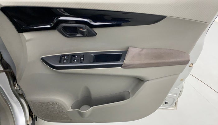 2016 Mahindra Kuv100 K8 5 STR, Petrol, Manual, 29,580 km, Driver Side Door Panels Control