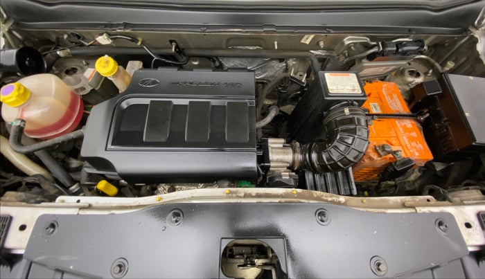 2016 Mahindra Kuv100 K8 5 STR, Petrol, Manual, 29,580 km, Open Bonet