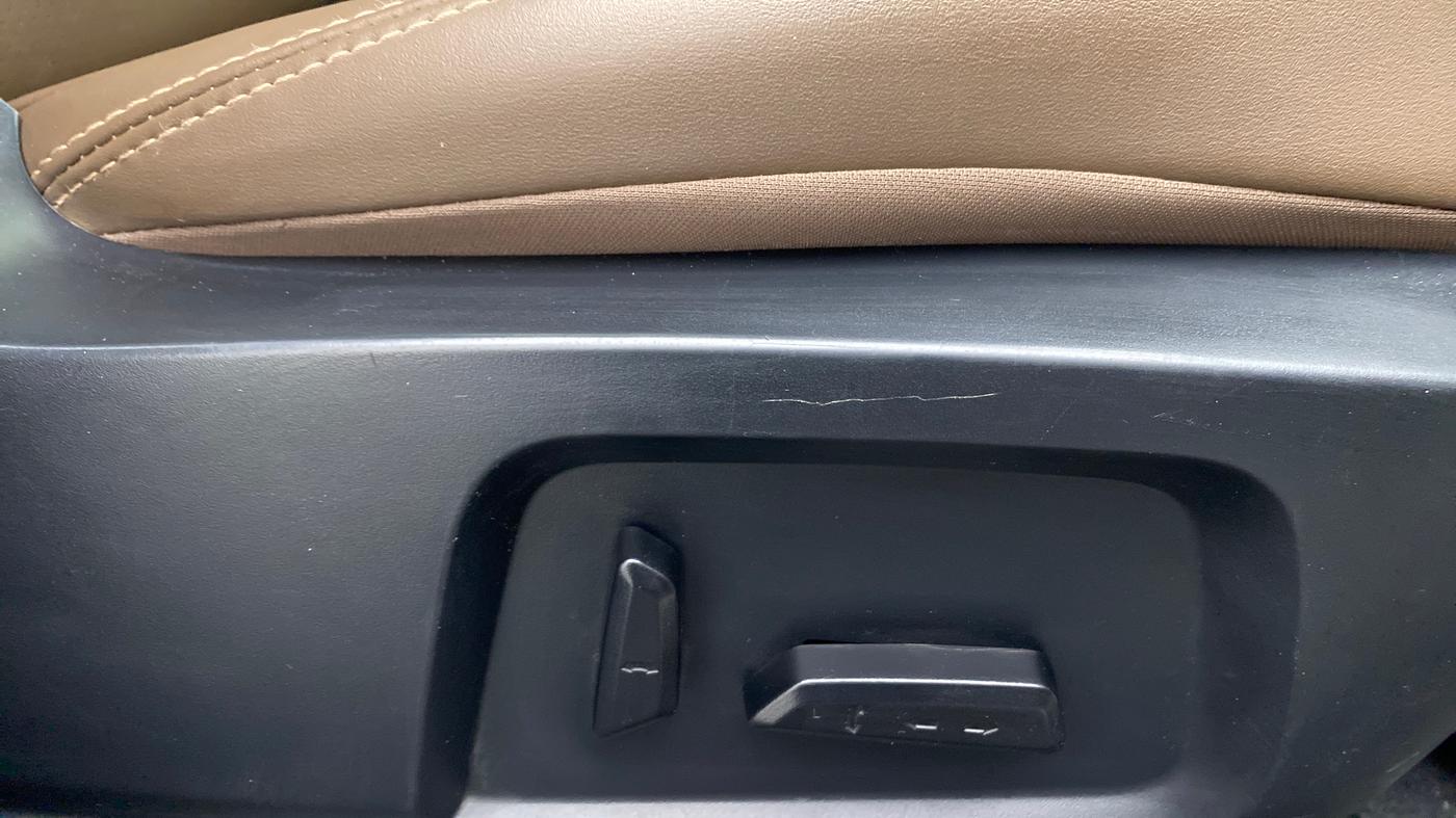 2020 Tata Harrier XZ PLUS 2.0L DUAL TONE, Diesel, Manual, 22,013 km, Driver Side Adjustment Panel