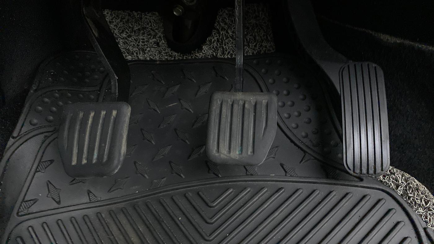 2020 Tata Harrier XZ PLUS 2.0L DUAL TONE, Diesel, Manual, 22,013 km, Pedals