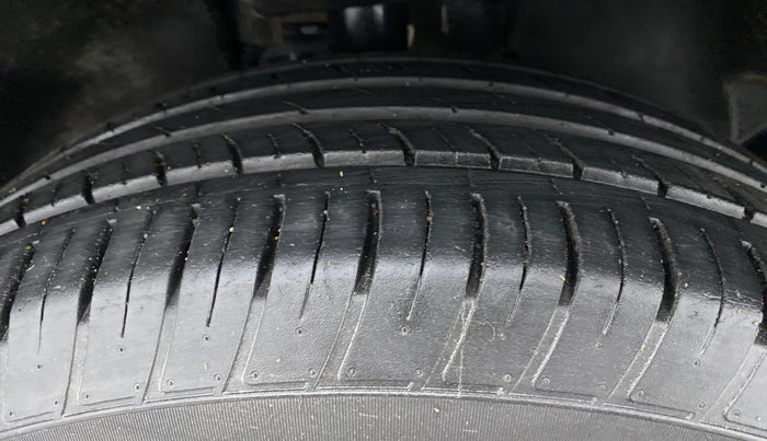 2020 Tata Harrier XZ PLUS 2.0L DUAL TONE, Diesel, Manual, 22,013 km, Right Front Tyre Tread