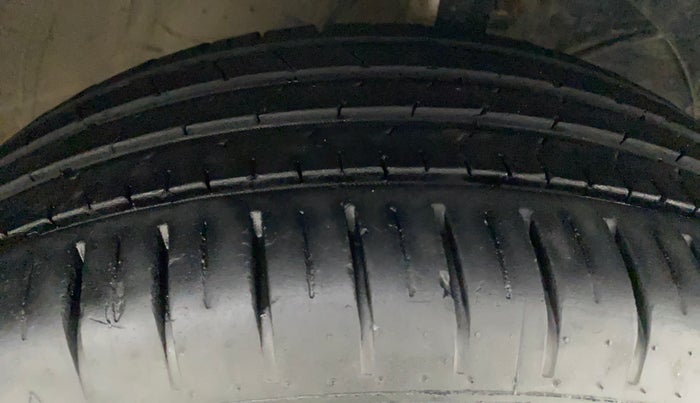 2022 Maruti Baleno ALPHA PETROL 1.2, Petrol, Manual, 14,080 km, Right Front Tyre Tread