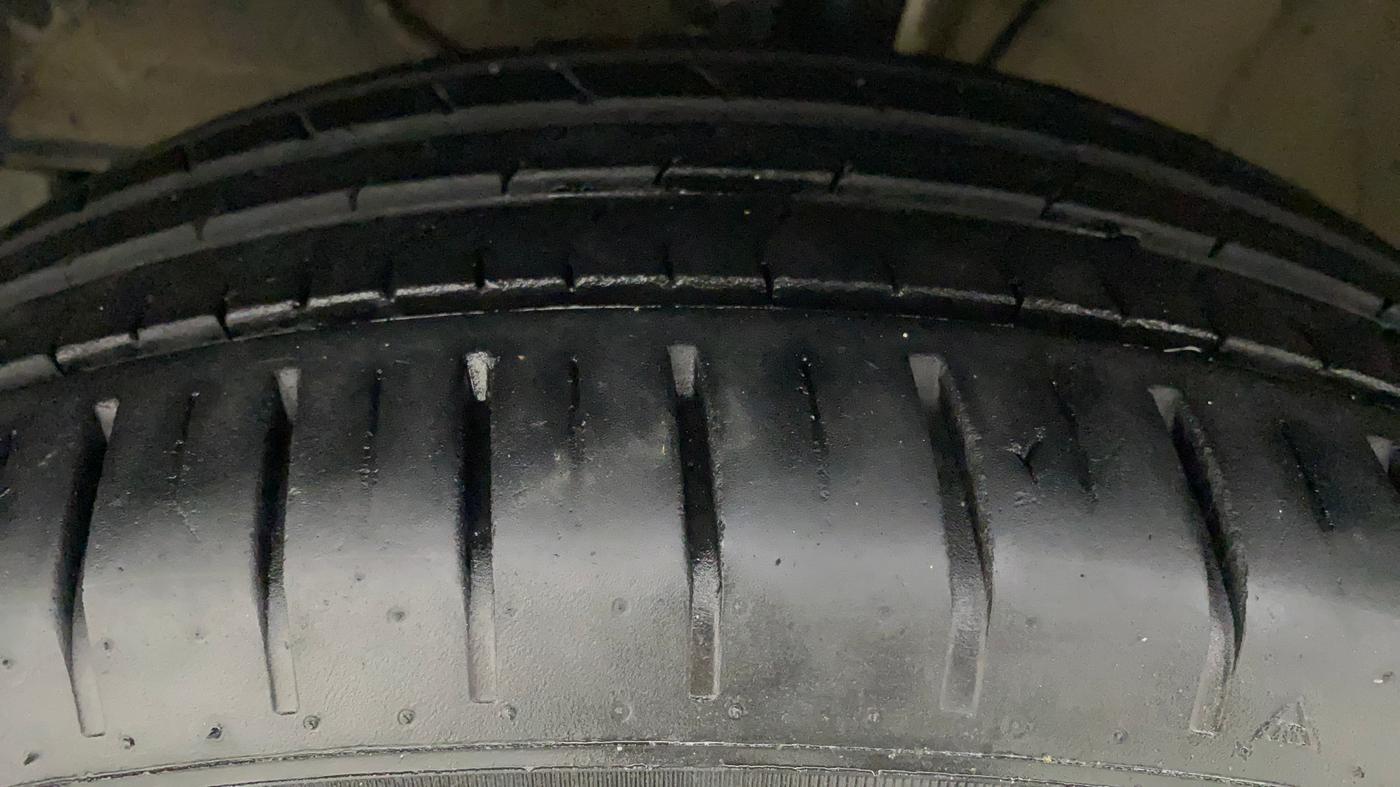 2022 Maruti Baleno ALPHA PETROL 1.2, Petrol, Manual, 14,080 km, Left Front Tyre Tread