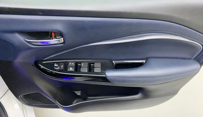 2022 Maruti Baleno ALPHA PETROL 1.2, Petrol, Manual, 14,080 km, Driver Side Door Panels Control