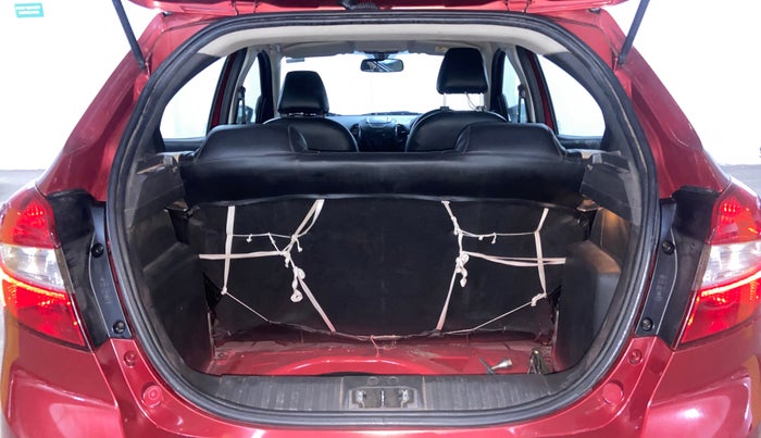 2017 Ford New Figo TITANIUM 1.2 PETROL MT, Petrol, Manual, 36,596 km, Boot Inside